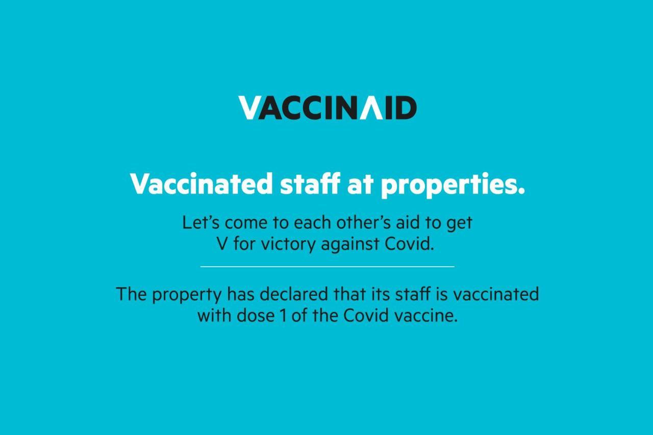 Vaccinated Staff- Oyo Flagship 60526 Five Star Grand Shamshabad Extérieur photo